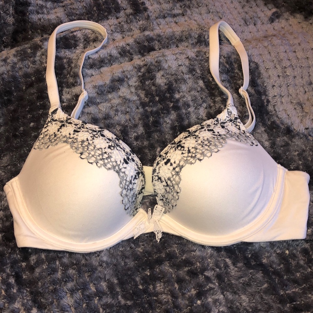 Victoria’s Secret body by Victoria push up